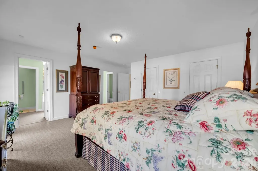 824 N Forest Hills School Road Marshville NC 28103