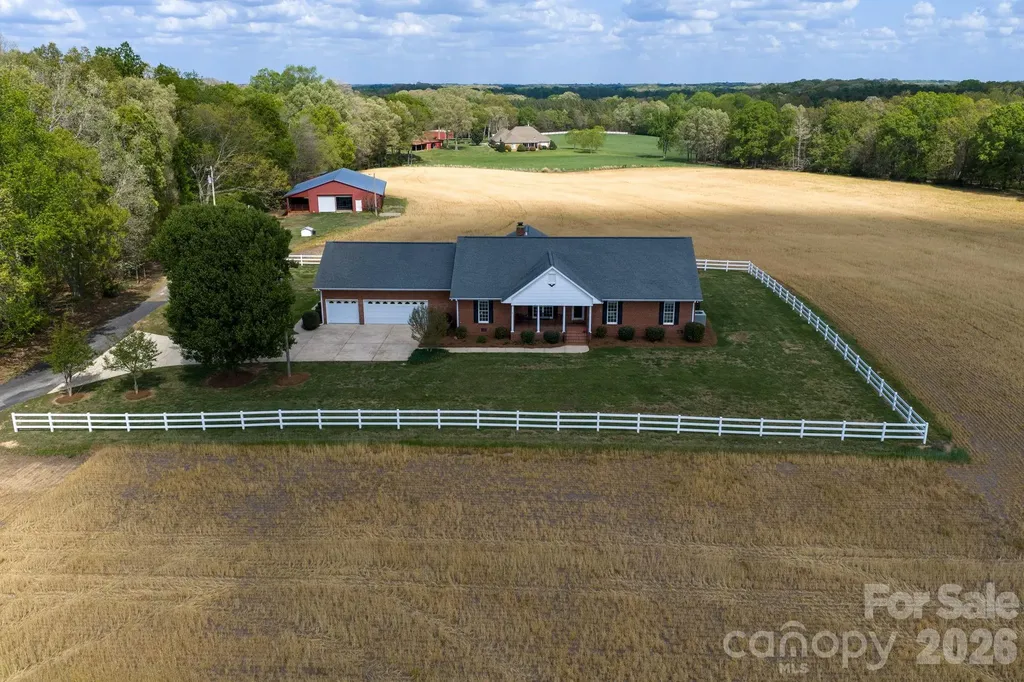 824 N Forest Hills School Road Marshville NC 28103