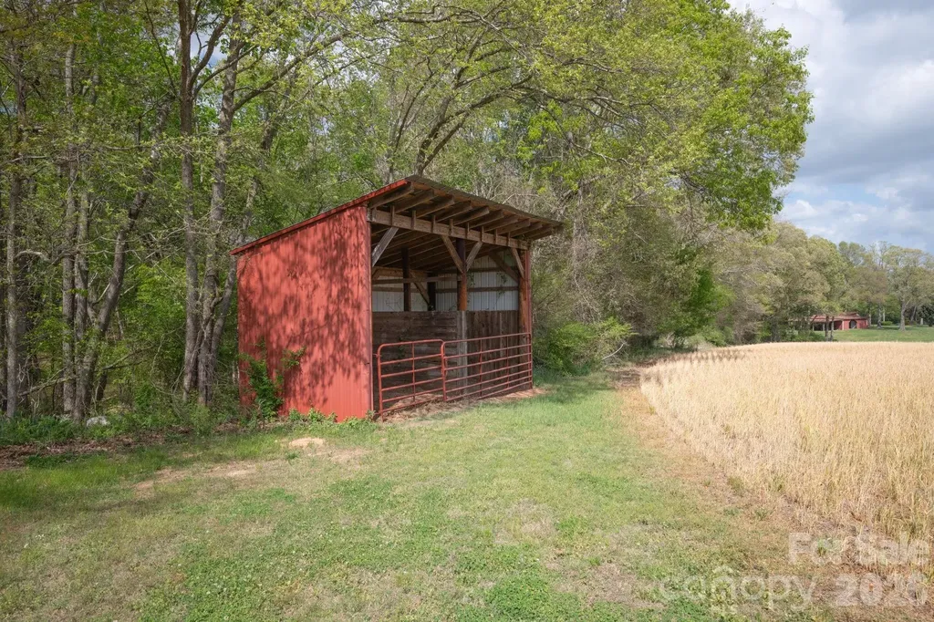 824 N Forest Hills School Road Marshville NC 28103