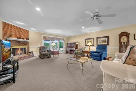 824 N Forest Hills School Road Marshville NC 28103