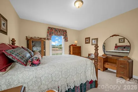 824 N Forest Hills School Road Marshville NC 28103