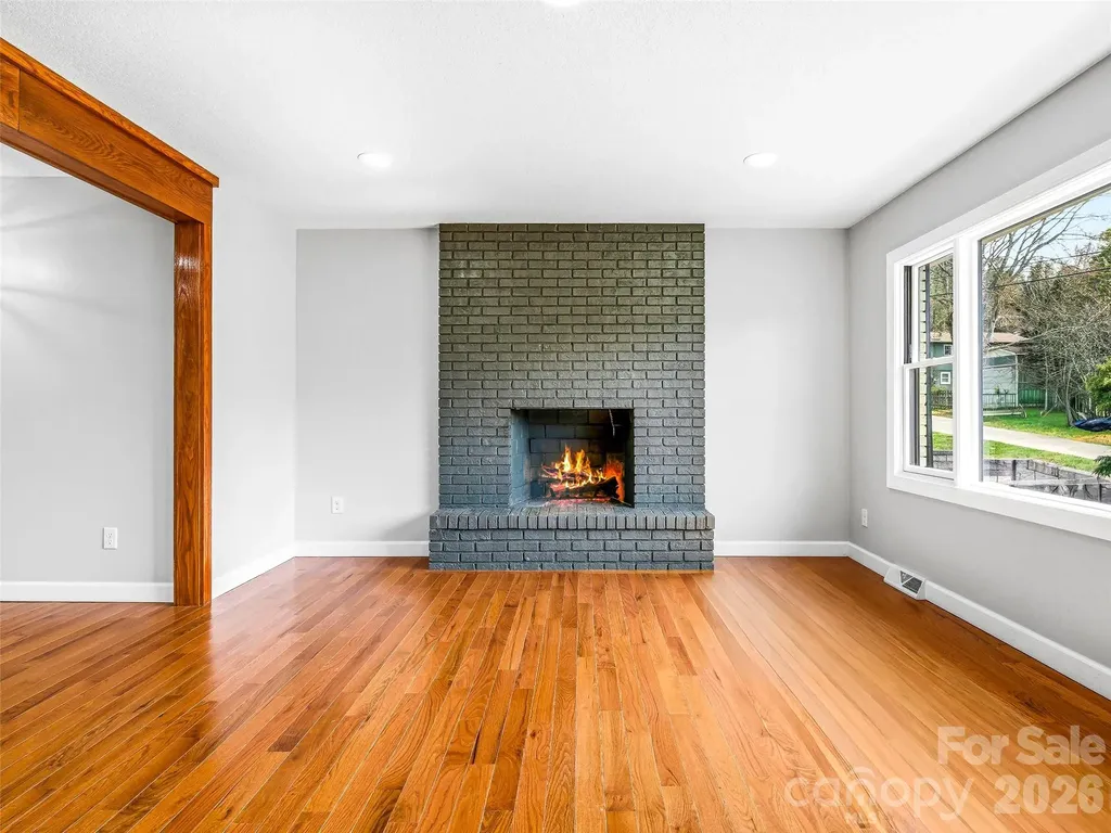 2 Oakland Street Weaverville NC 28787
