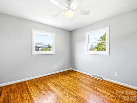 2 Oakland Street Weaverville NC 28787