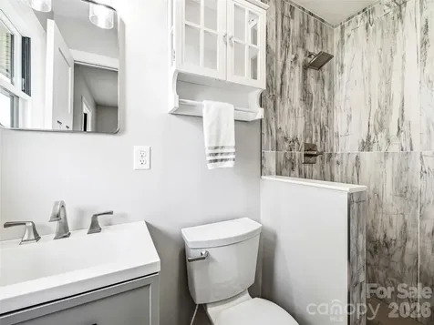 2 Oakland Street Weaverville NC 28787