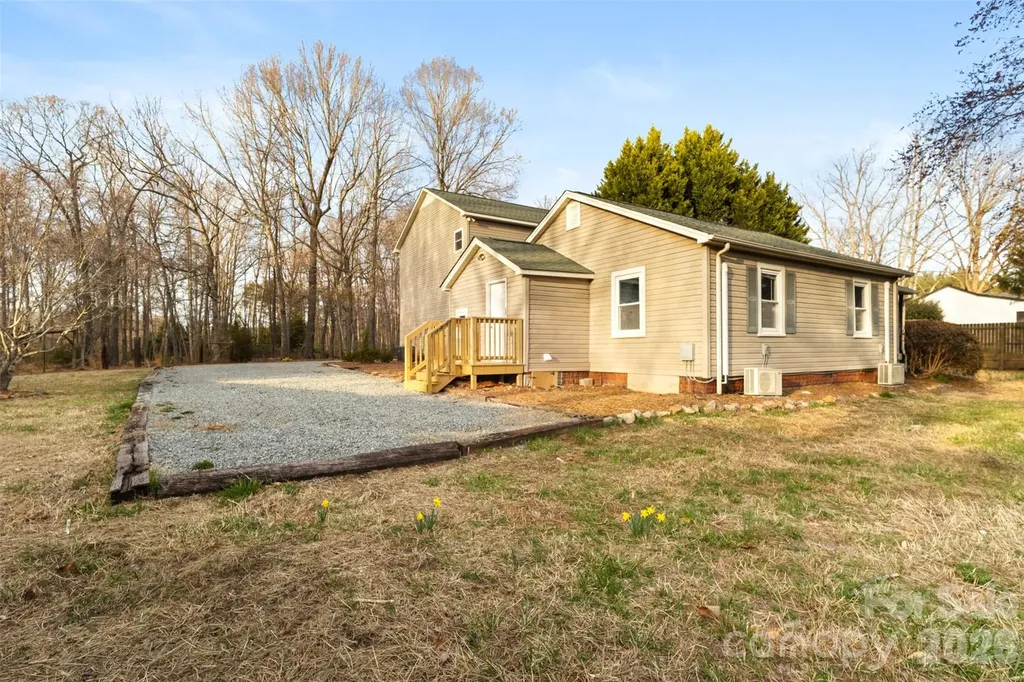 1751 Robert Martin Road Catawba NC 28609