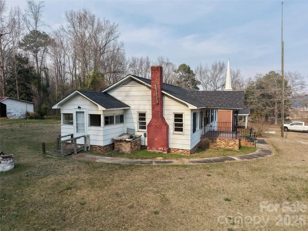 562 Us Highway 1 S Rockingham NC 28379