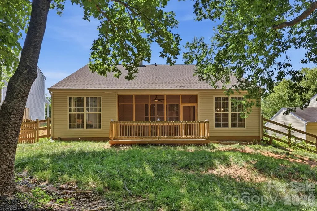 2454 Carmathen Road Charlotte NC 28269