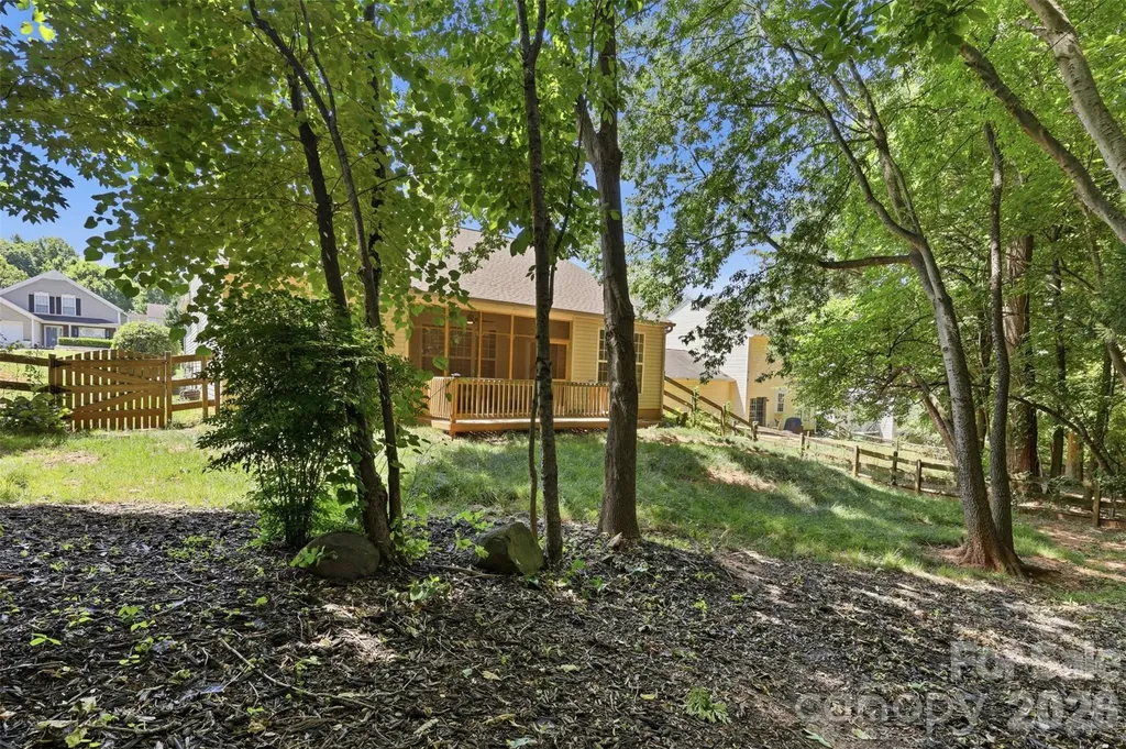 2454 Carmathen Road Charlotte NC 28269