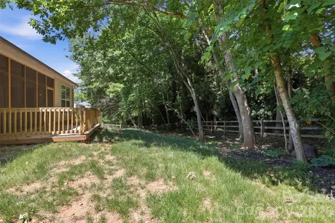 2454 Carmathen Road Charlotte NC 28269