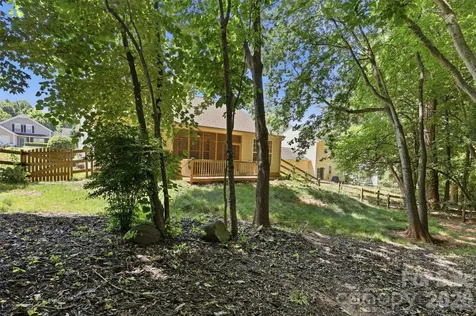 2454 Carmathen Road Charlotte NC 28269