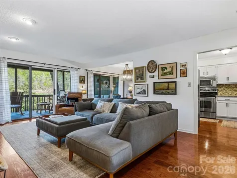 15 Gold Finch Court Brevard NC 28712