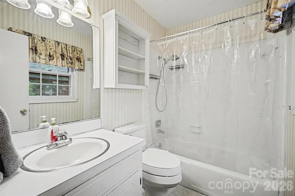 209 Windover Drive Forest City NC 28043