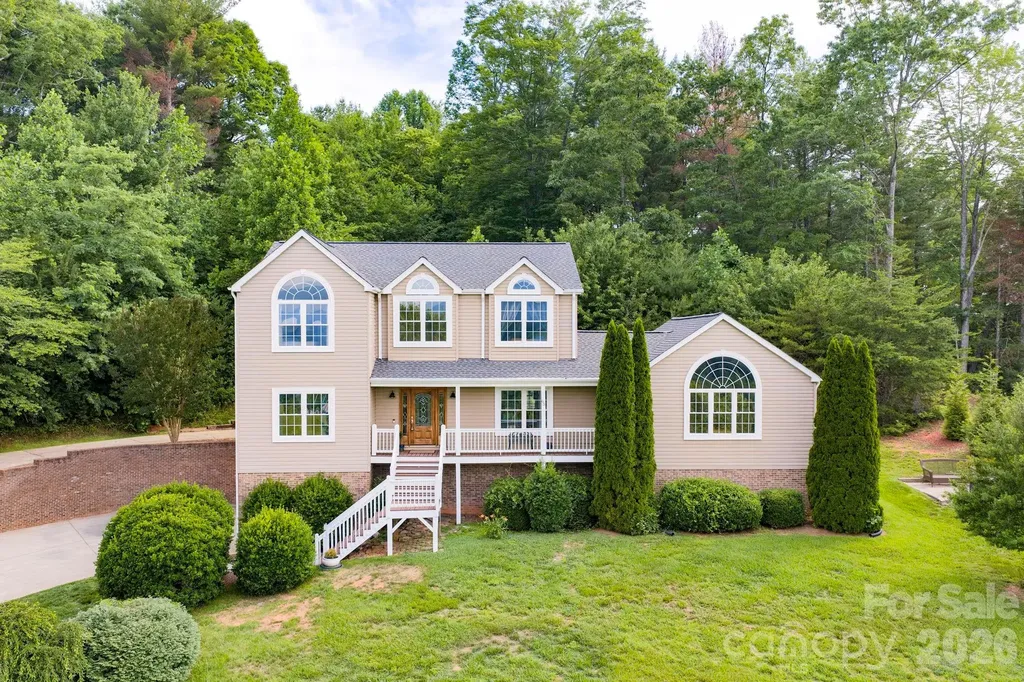 65 Lawson Ridge Road Leicester NC 28748