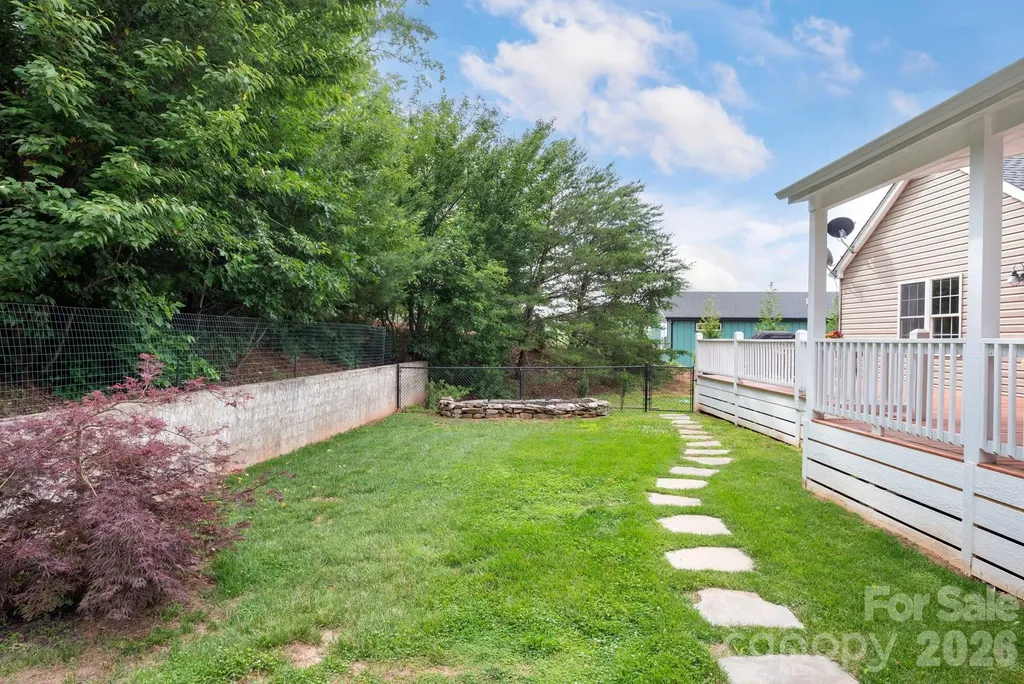 65 Lawson Ridge Road Leicester NC 28748