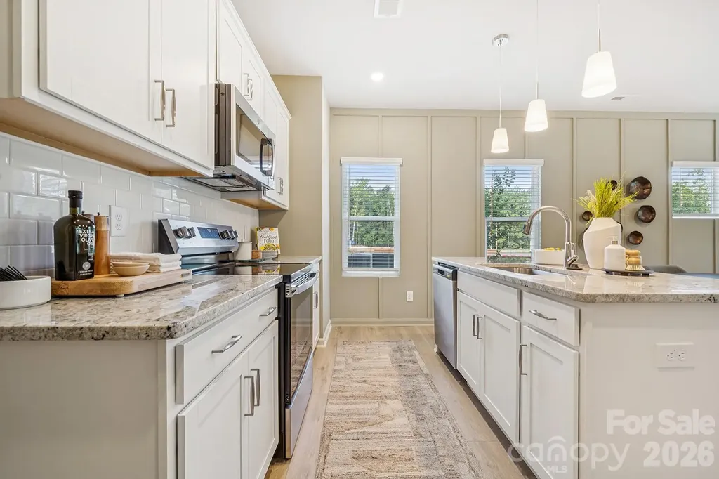 4636 Lakeview Road Charlotte NC 28216