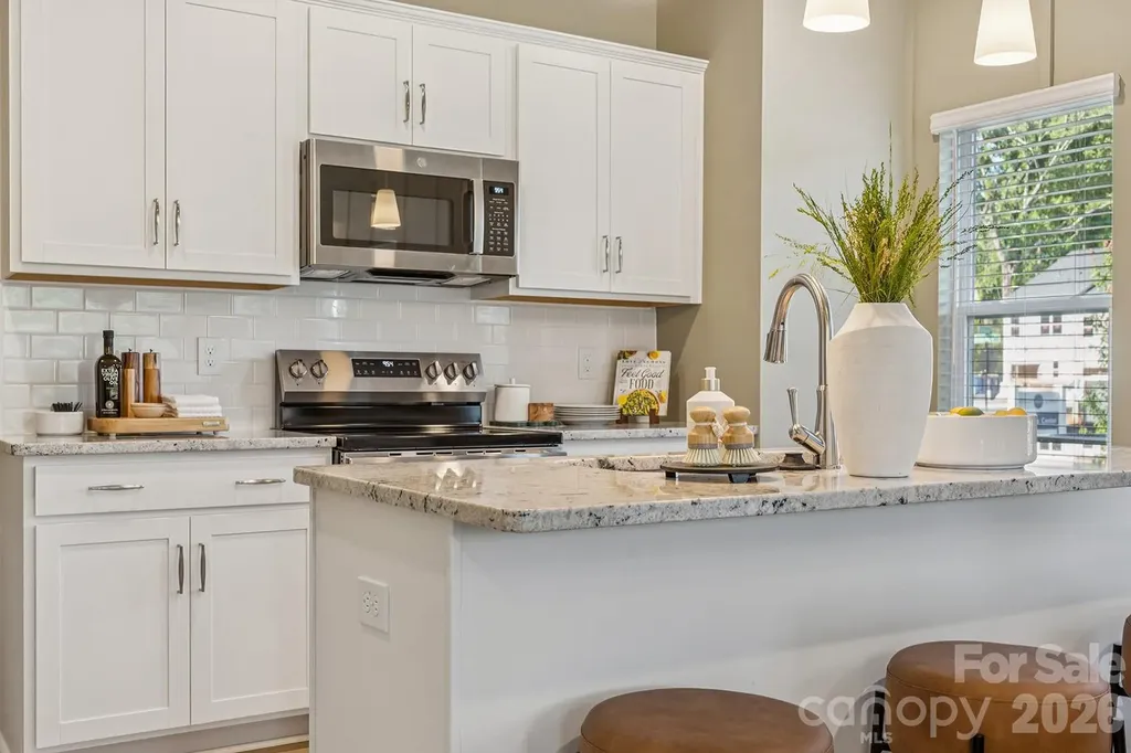 4636 Lakeview Road Charlotte NC 28216