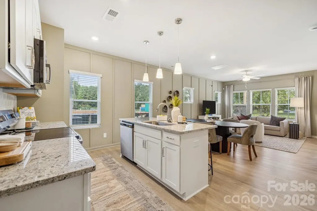 4636 Lakeview Road Charlotte NC 28216