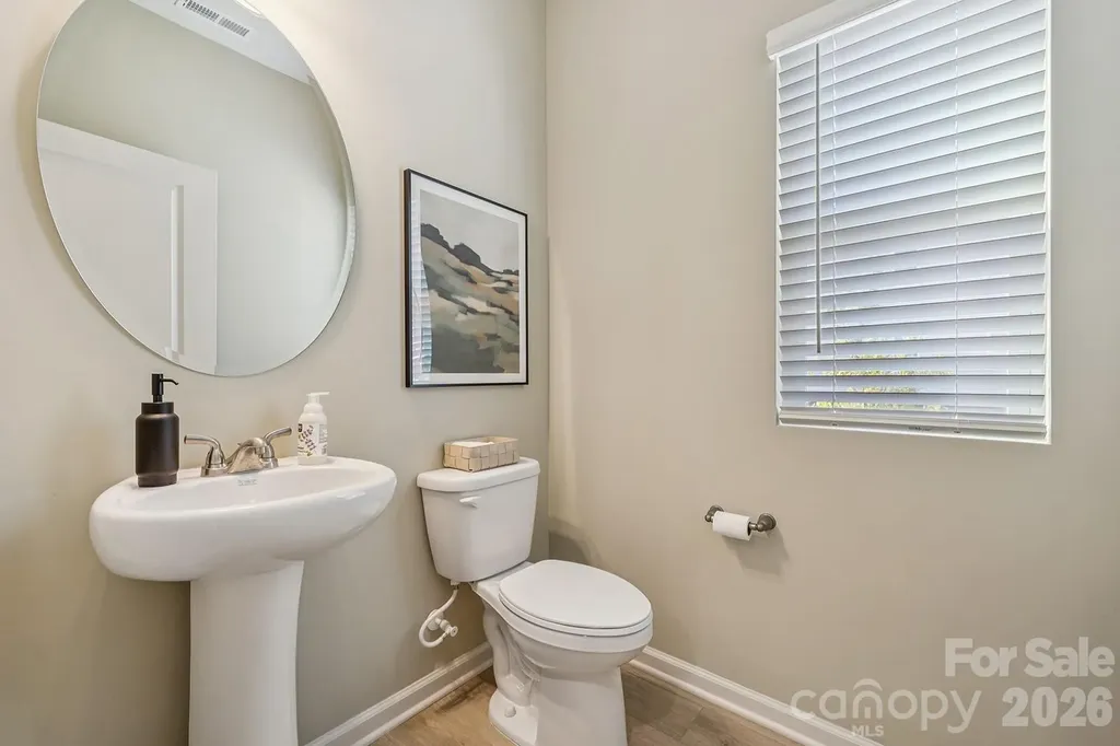 4636 Lakeview Road Charlotte NC 28216