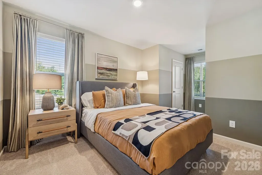4636 Lakeview Road Charlotte NC 28216