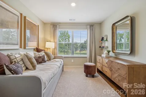 4636 Lakeview Road Charlotte NC 28216