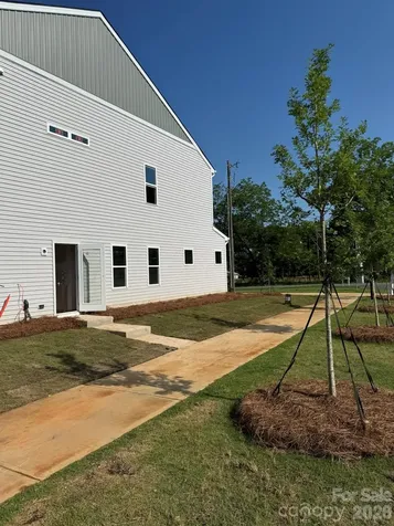 4636 Lakeview Road Charlotte NC 28216