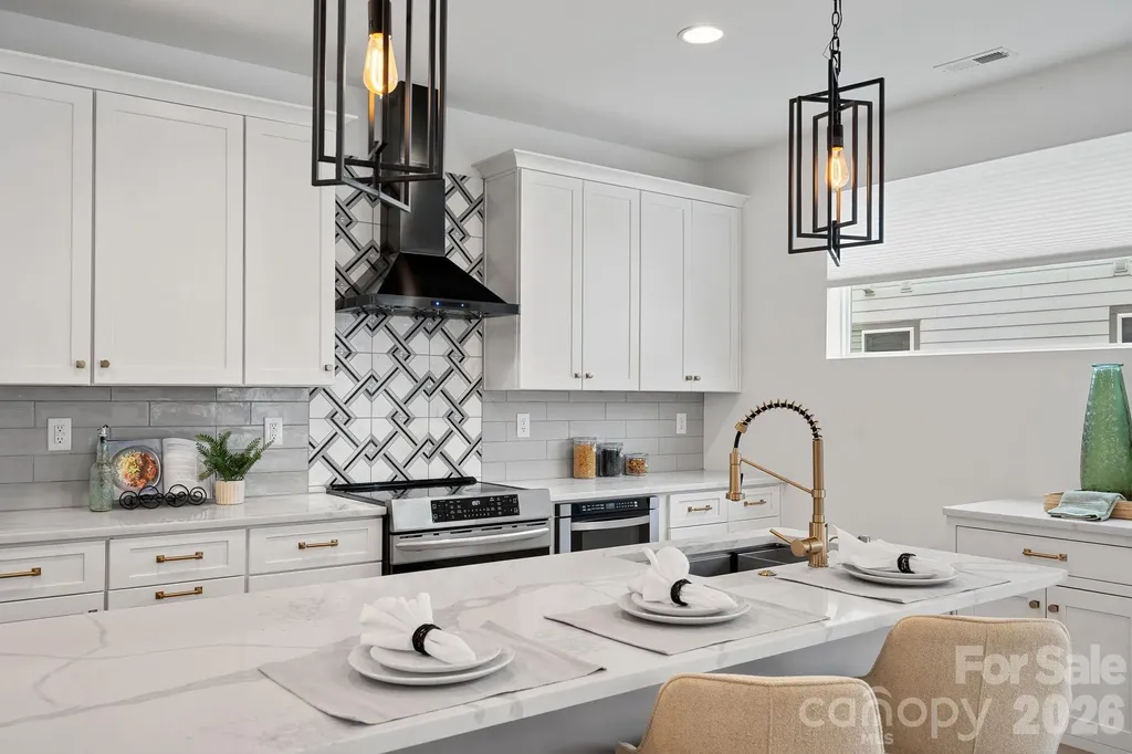 306 Wesley Heights Way Charlotte NC 28208