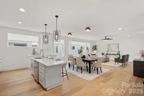 306 Wesley Heights Way Charlotte NC 28208