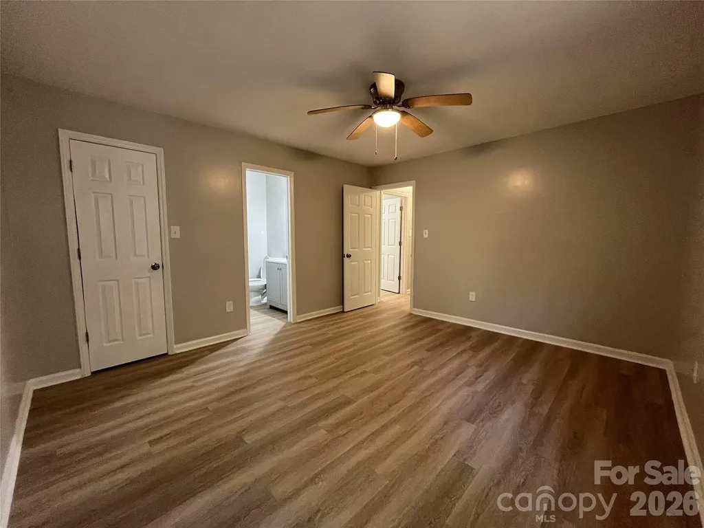 5830 Stone Bluff Court Charlotte NC 28214