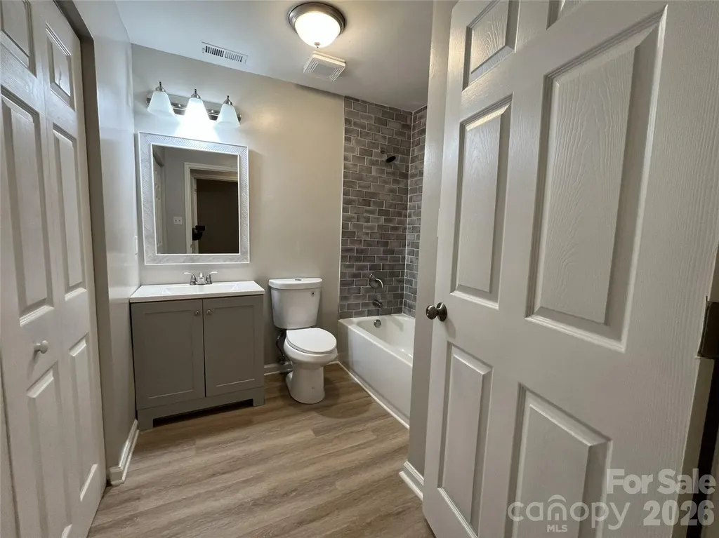 5830 Stone Bluff Court Charlotte NC 28214