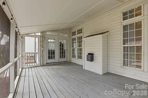 3909 Meadow Green Drive Charlotte NC 28269