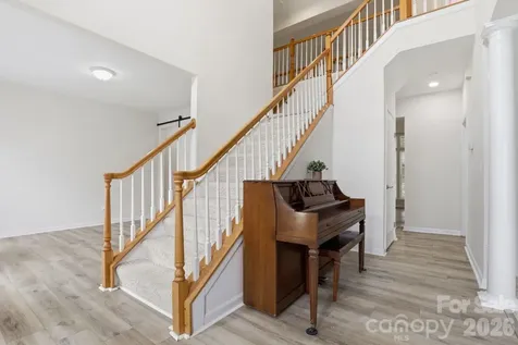 3909 Meadow Green Drive Charlotte NC 28269