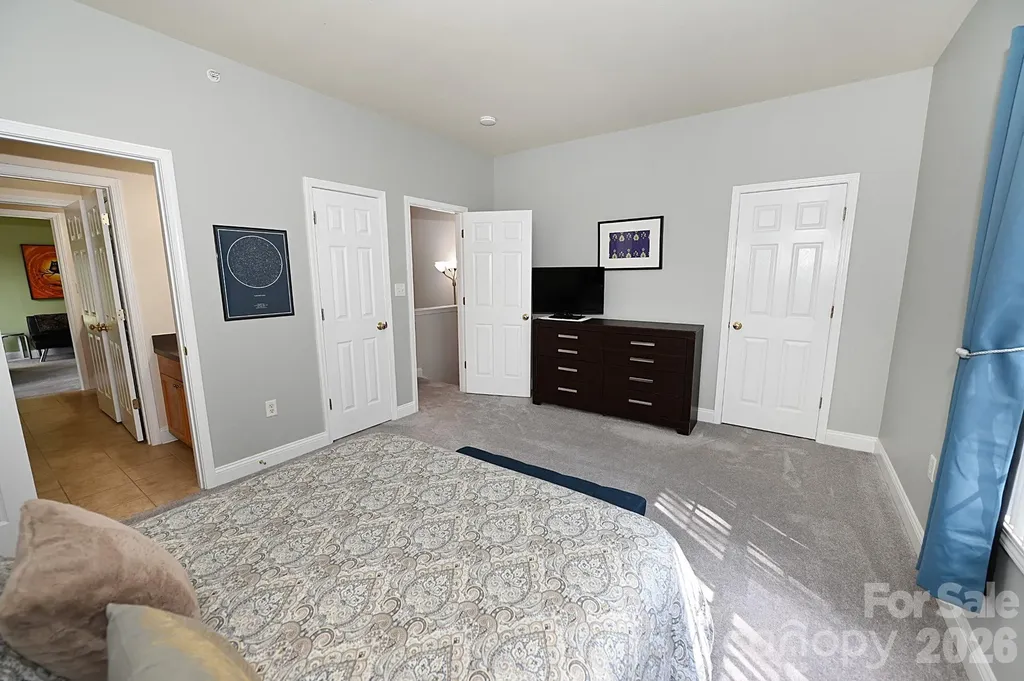 1360 21st Avenue NE Hickory NC 28601