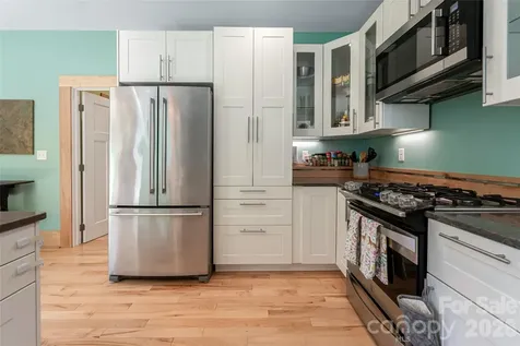 43 Upper Herron Cove Road Weaverville NC 28787