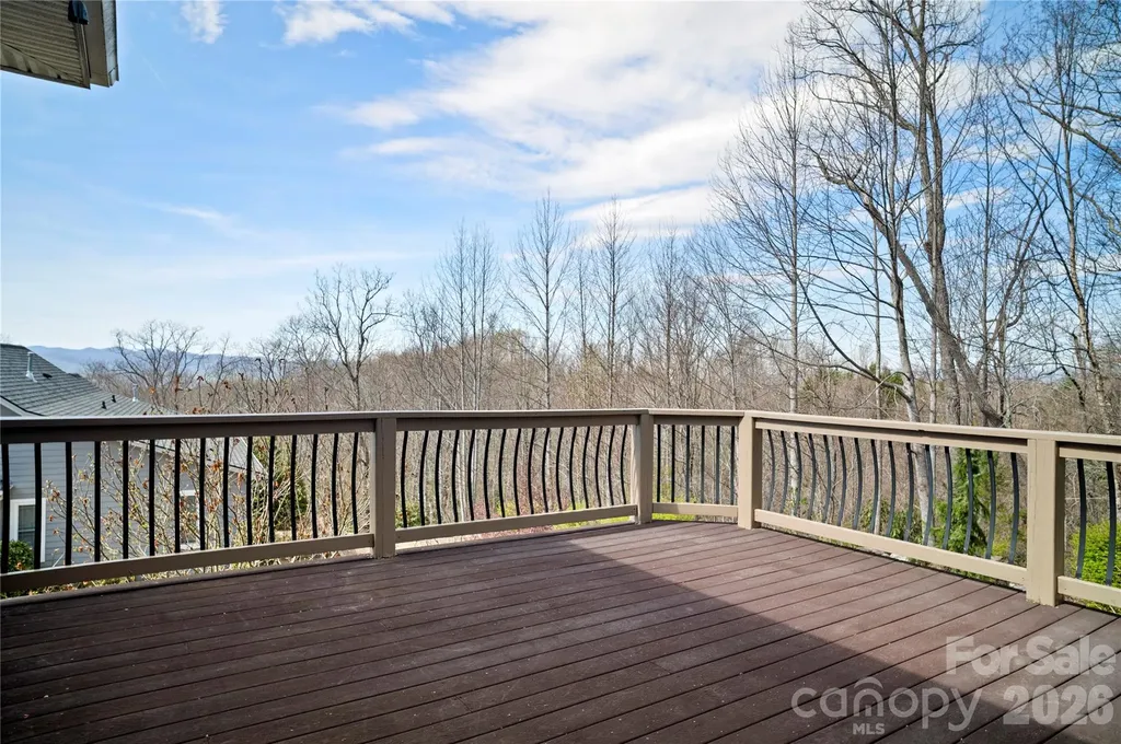84 Deep Valley Lane Hendersonville NC 28791