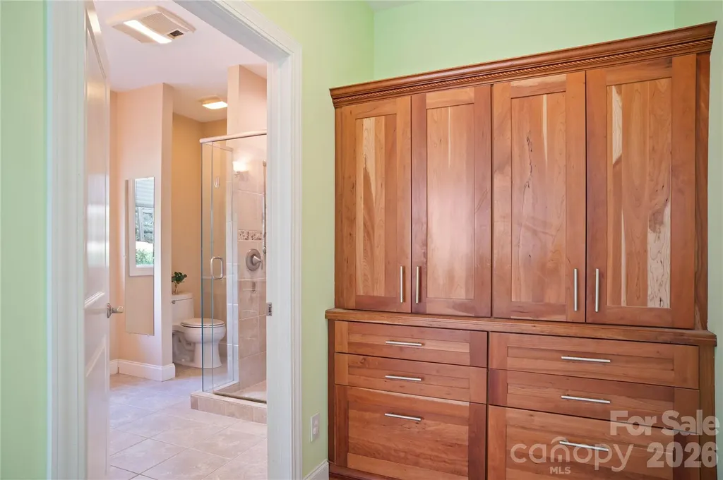 84 Deep Valley Lane Hendersonville NC 28791