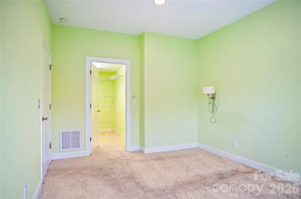 84 Deep Valley Lane Hendersonville NC 28791