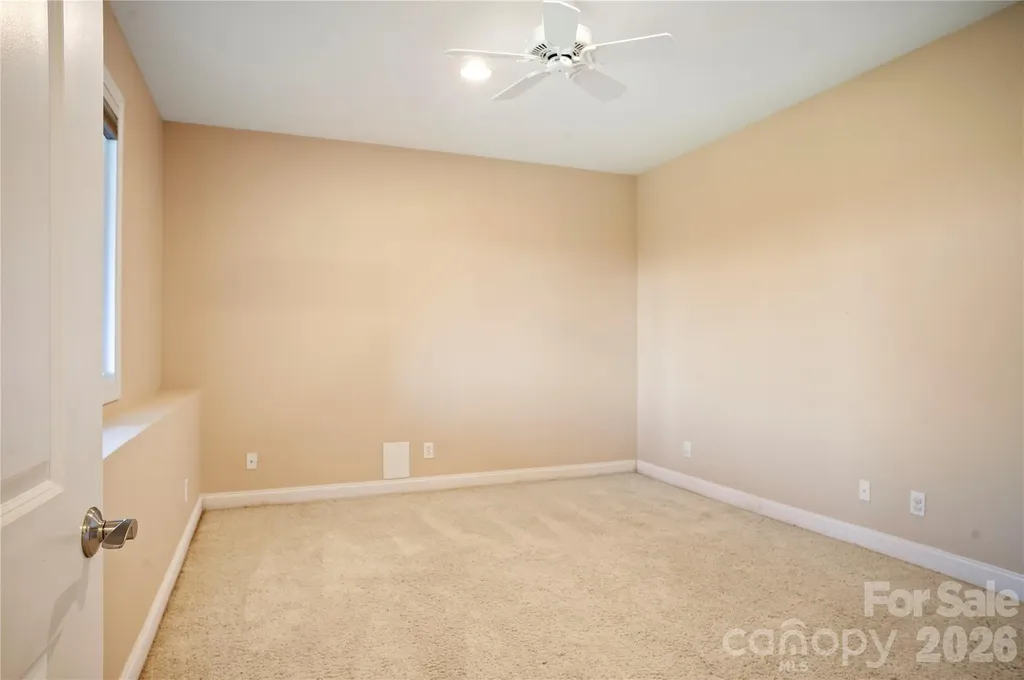 84 Deep Valley Lane Hendersonville NC 28791