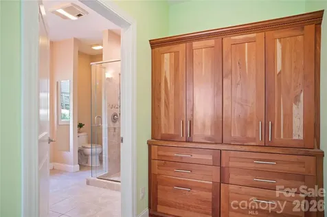 84 Deep Valley Lane Hendersonville NC 28791