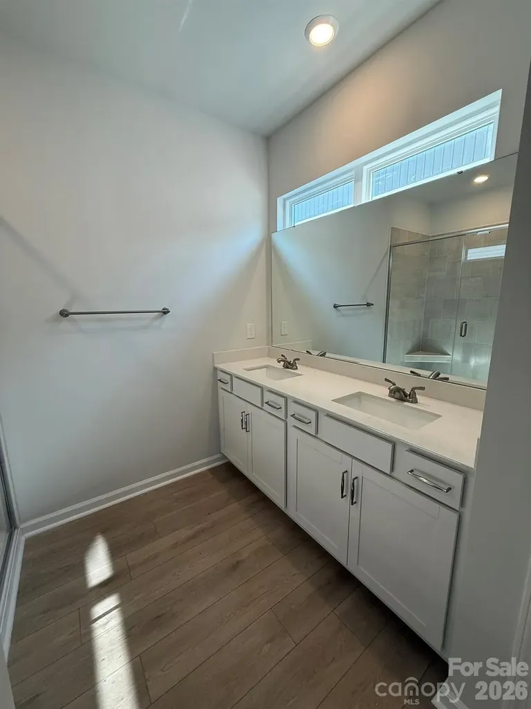 4618 Lakeview Road Charlotte NC 28216