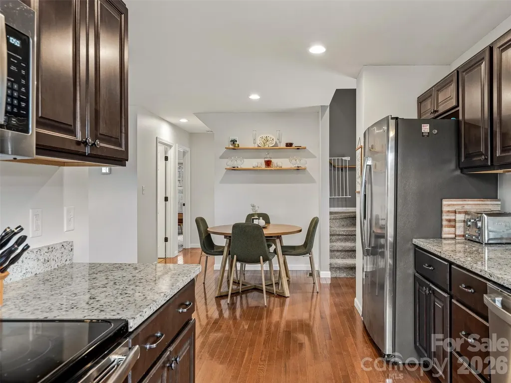 21 Yarrow Meadow Road Weaverville NC 28787