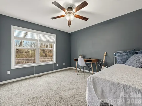 21 Yarrow Meadow Road Weaverville NC 28787