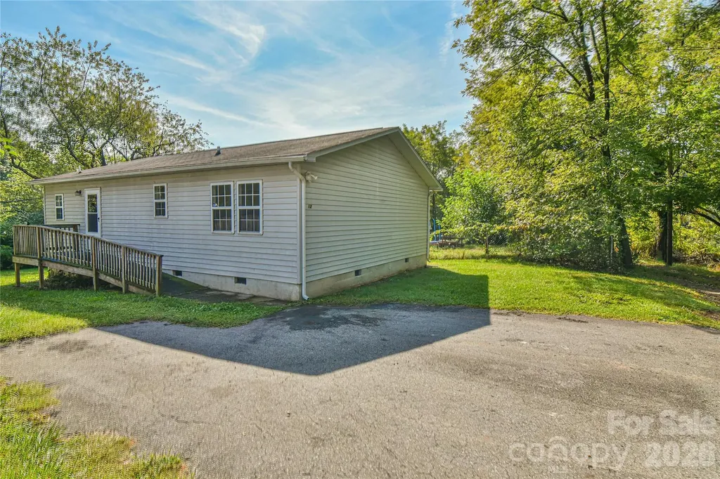 12 Moody Street Candler NC 28715
