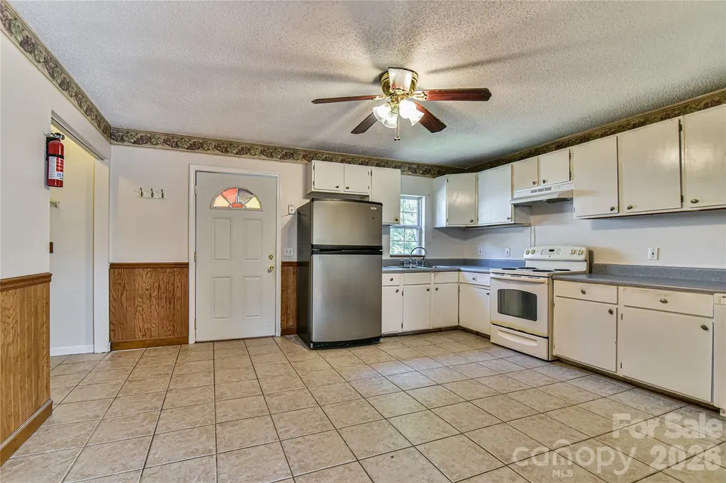 12 Moody Street Candler NC 28715