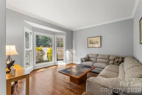 293 Bear Cliff Drive Nebo NC 28761