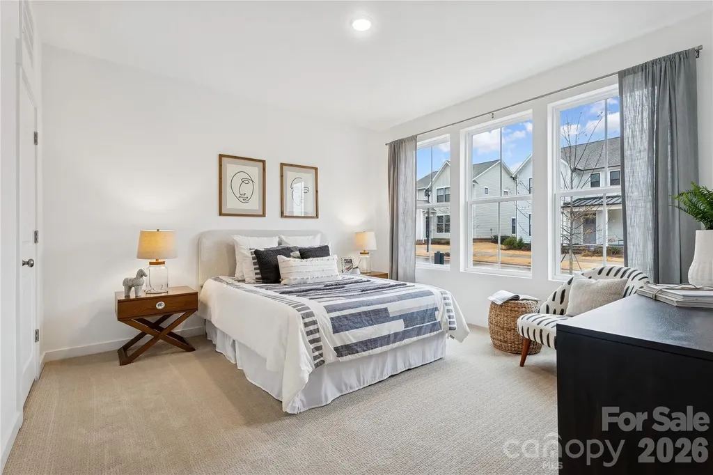 7228 Westrow Avenue Charlotte NC 28278