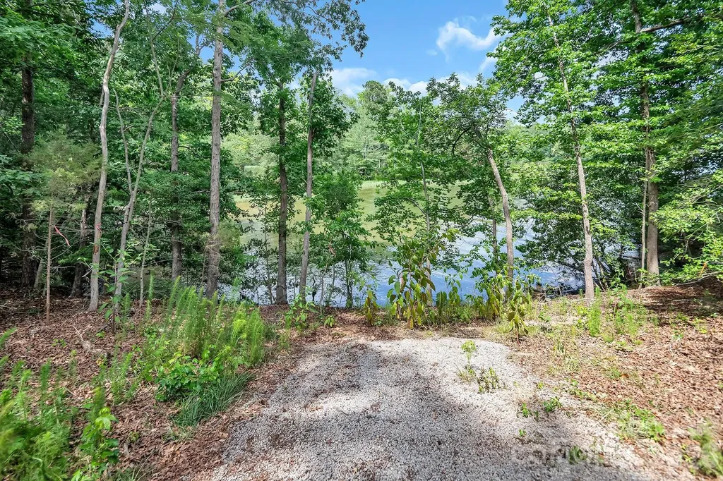 104 Hidden Cove Road Norwood NC 28128