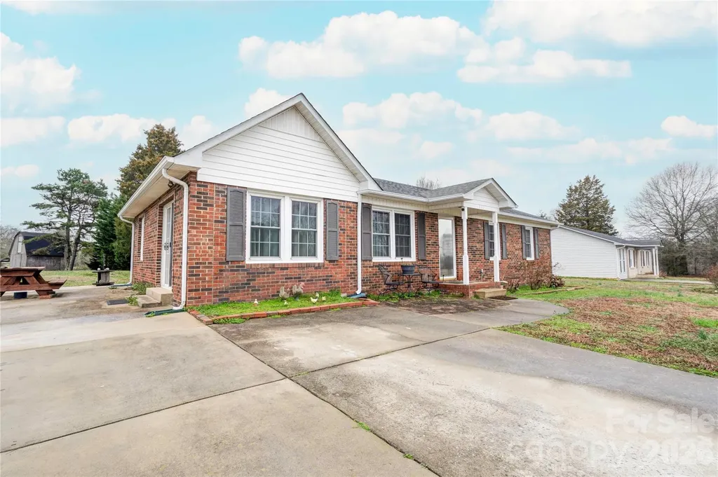 111 Hicks Road Grover NC 28073