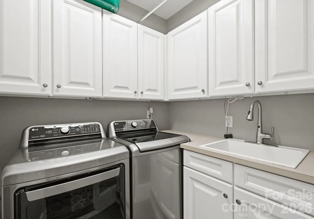 141 Sardis Lane Charlotte NC 28270