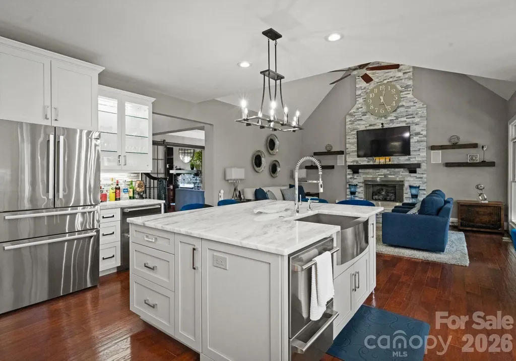 141 Sardis Lane Charlotte NC 28270