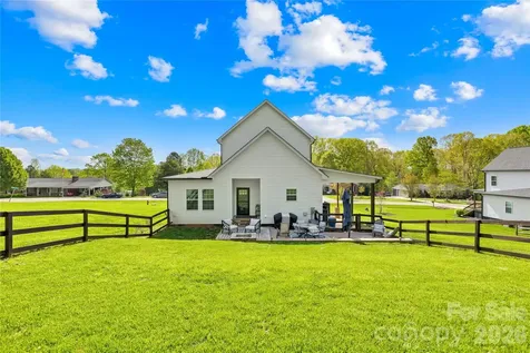 3240 Hoffman Acres Street Lincolnton NC 28092